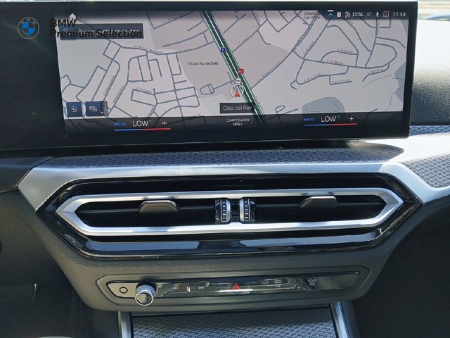 BMW Serie 3 318d color Blanco. Año 2024. 110KW(150CV). Diésel. En concesionario Adler Motor S.L. TOLEDO de Toledo