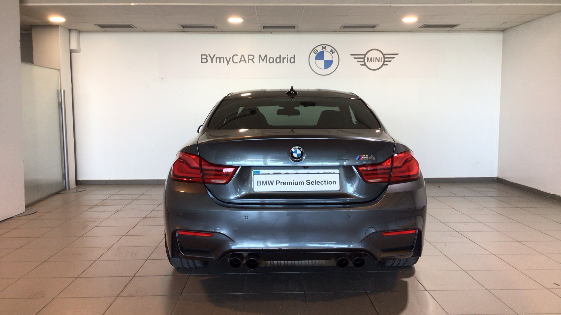 BMW M M4 Coupe color Gris. Año 2017. 317KW(431CV). Gasolina. En concesionario BYmyCAR Madrid - Alcalá de Madrid