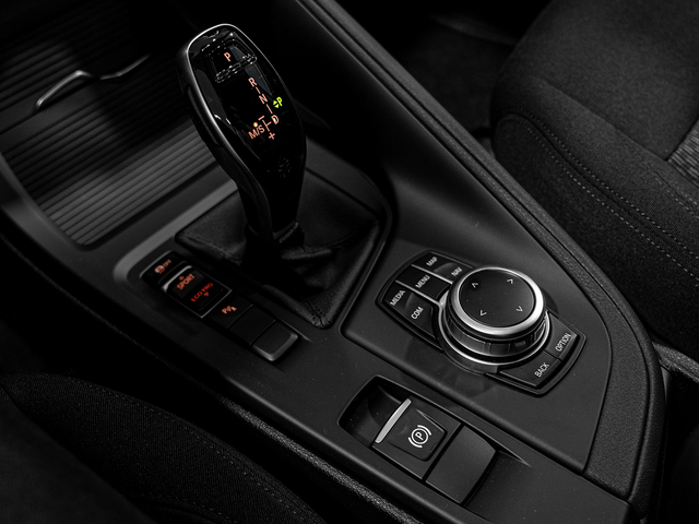 BMW X1 sDrive18d color Gris. Año 2020. 110KW(150CV). Diésel. En concesionario Caetano Cuzco, Salvatierra de Madrid