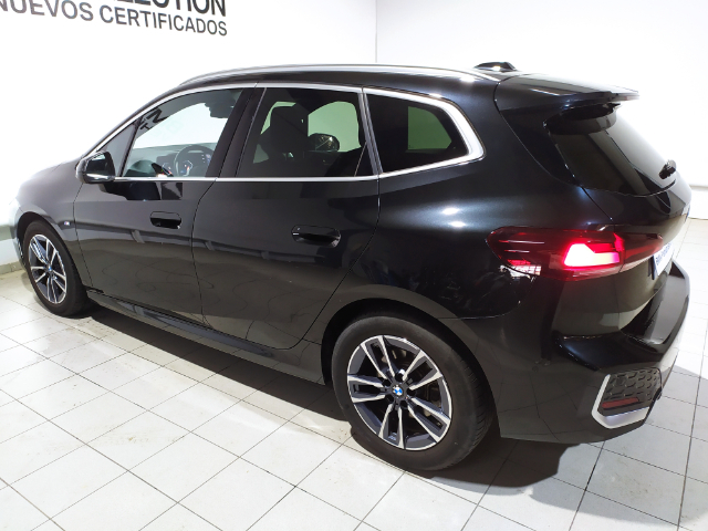 BMW Serie 2 218d Active Tourer color Negro. Año 2024. 110KW(150CV). Diésel. En concesionario Hispamovil Elche de Alicante
