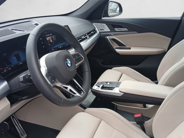 BMW X1 sDrive18d color Negro. Año 2025. 110KW(150CV). Diésel. En concesionario Enekuri Motor de Vizcaya