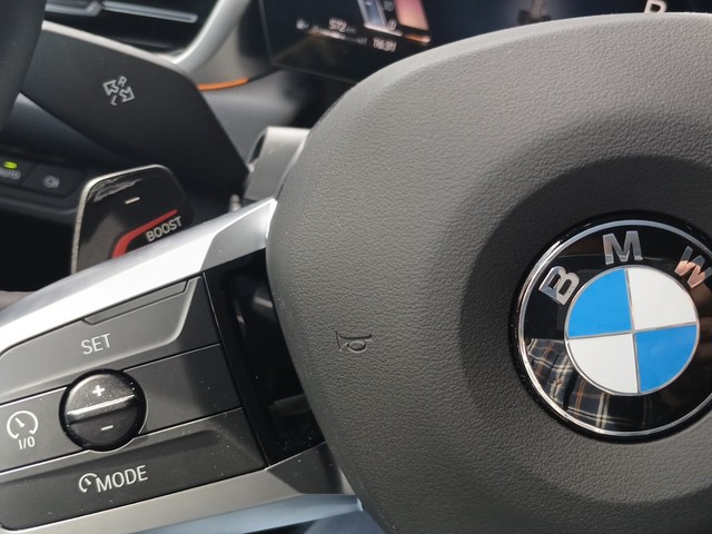 BMW X1 sDrive18d color Gris Plata. Año 2025. 110KW(150CV). Diésel. En concesionario Enekuri Motor de Vizcaya