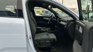 Volvo XC40 T2 Core Auto 95 kW (129 CV) - 7 Volvo XC40 T2 Ocasión 95 KW (129CV) - 7