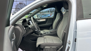 Volvo XC40 T2 Core Auto 95 kW (129 CV) - 8 Volvo XC40 T2 Ocasión 95 KW (129CV) - 8