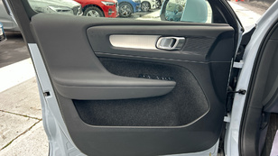 Volvo XC40 T2 Core Auto 95 kW (129 CV) - 39 Volvo XC40 T2 Ocasión 95 KW (129CV) - 39