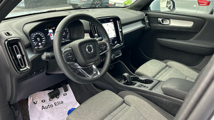 Volvo XC40 T2 Core Auto 95 kW (129 CV) - 40 Volvo XC40 T2 Ocasión 95 KW (129CV) - 40