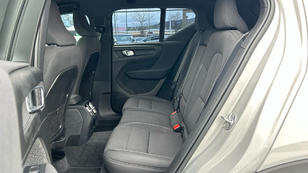 Volvo XC40 Recharge Single Extended Core Auto 185 kW (252 CV) - 9 Volvo XC40 - Ocasión 185 KW (252CV) - 9