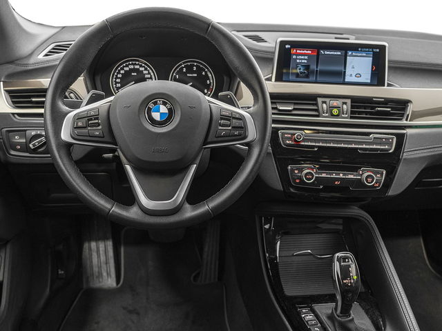 BMW X1 xDrive20i color Azul. Año 2021. 131KW(178CV). Gasolina. En concesionario Caetano Cuzco, Alcalá de Madrid