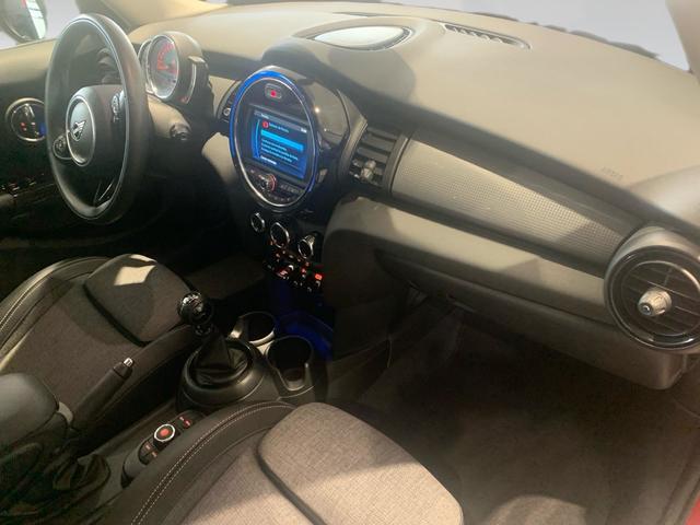 fotoG 7 del MINI MINI 5 Puertas Cooper 100 kW (136 CV) 136cv Gasolina del 2020