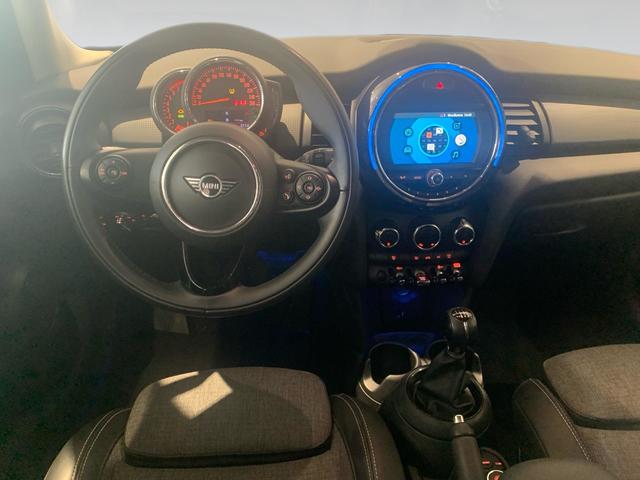 fotoG 10 del MINI MINI 5 Puertas Cooper 100 kW (136 CV) 136cv Gasolina del 2020