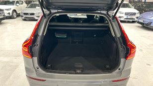 Volvo XC60 T6 Recharge Core AWD Auto 257 kW (350 CV) - 10 Volvo XC60 T6 Ocasión 257 KW (350CV) - 10