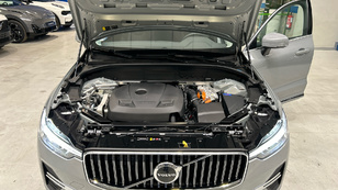 Volvo XC60 T6 Recharge Core AWD Auto 257 kW (350 CV) - 42 Volvo XC60 T6 Ocasión 257 KW (350CV) - 42