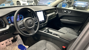 Volvo XC60 T6 Recharge Core AWD Auto 257 kW (350 CV) - 47 Volvo XC60 T6 Ocasión 257 KW (350CV) - 47