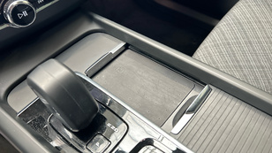 Volvo XC60 T6 Recharge Core AWD Auto 257 kW (350 CV) - 51 Volvo XC60 T6 Ocasión 257 KW (350CV) - 51