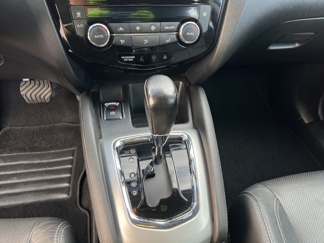 Nissan Qashqai DIG-T 115 Visia 4X2 Xtronic 85 kW (115 CV)