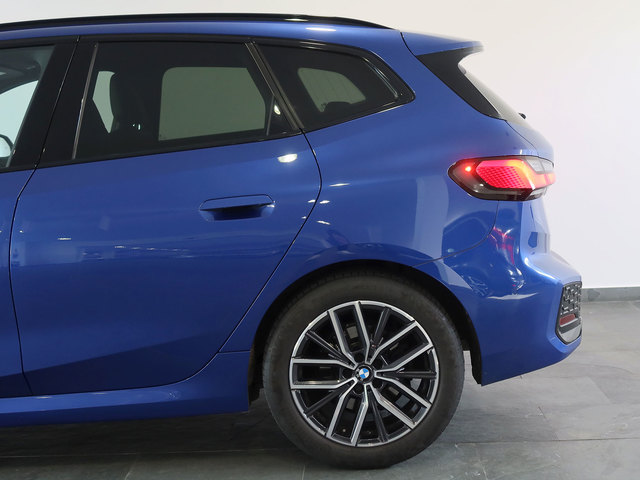 BMW Serie 2 218d Active Tourer color Azul. Año 2022. 110KW(150CV). Diésel. En concesionario Autogal de Ourense
