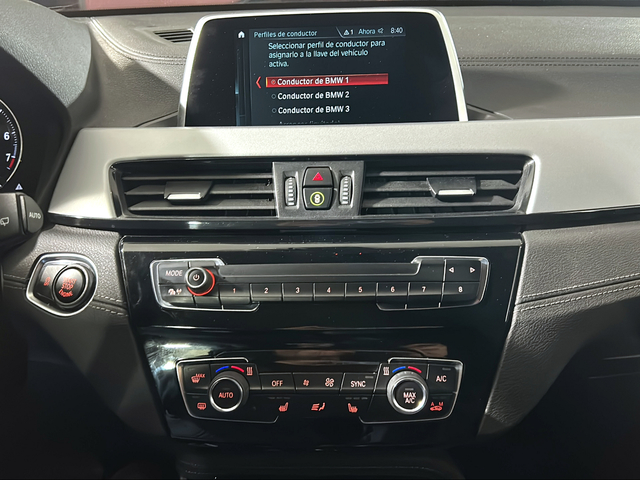 BMW X2 sDrive18i color Blanco. Año 2019. 103KW(140CV). Gasolina. En concesionario San Pablo Motor | Su Eminencia de Sevilla