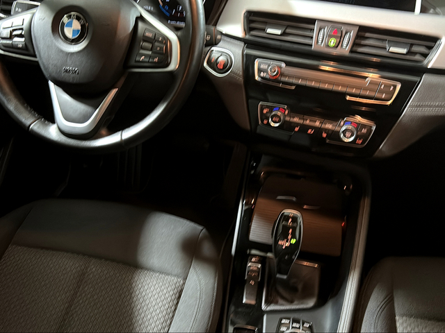 BMW X2 sDrive18i color Blanco. Año 2019. 103KW(140CV). Gasolina. En concesionario San Pablo Motor | Su Eminencia de Sevilla