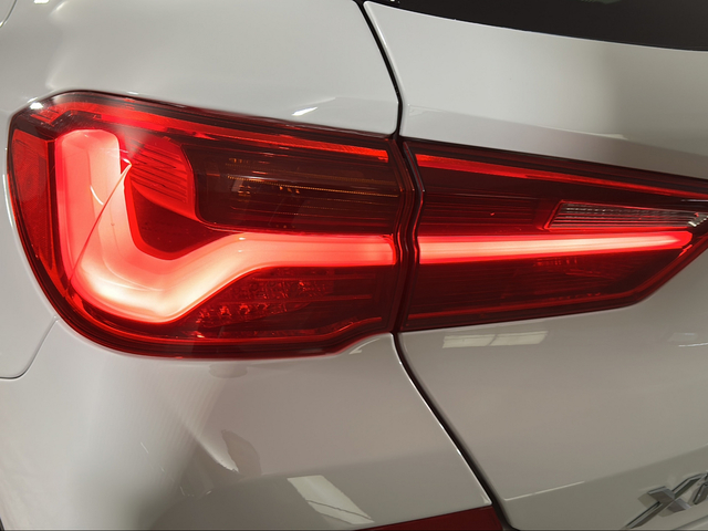 BMW X2 sDrive18i color Blanco. Año 2019. 103KW(140CV). Gasolina. En concesionario San Pablo Motor | Su Eminencia de Sevilla