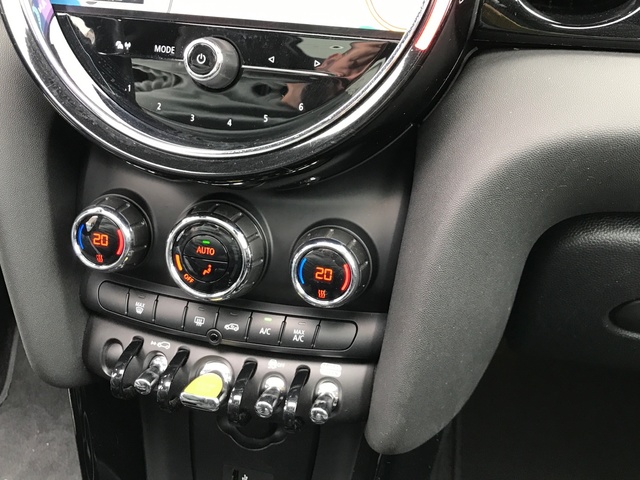 fotoG 20 del MINI MINI 3 Puertas Cooper SE 135 kW (184 CV) 184cv Eléctrico del 2022 en Pontevedra