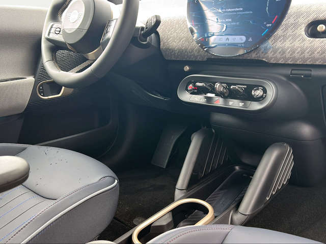 fotoG 14 del MINI MINI 3 Puertas Cooper SE 160 kW (218 CV) 218cv Eléctrico del 2025 en Jaén