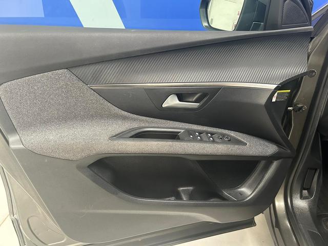 Peugeot 3008 PureTech 130 Allure EAT8 96 kW (130 CV)