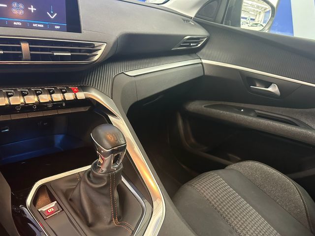 Peugeot 3008 PureTech 130 Allure EAT8 96 kW (130 CV)