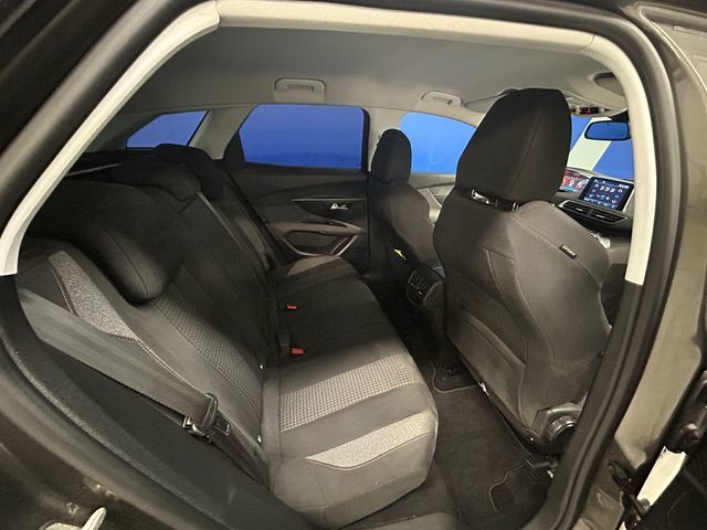 Peugeot 3008 PureTech 130 Allure EAT8 96 kW (130 CV)