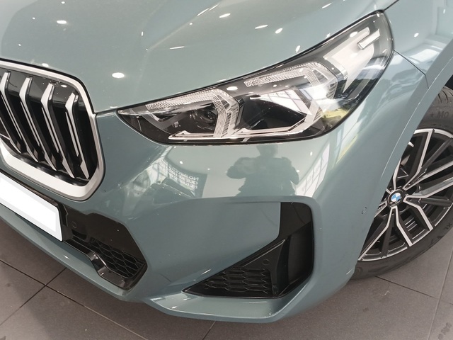 BMW X1 xDrive20d color Verde. Año 2025. 120KW(163CV). Diésel. En concesionario Enekuri Motor de Vizcaya