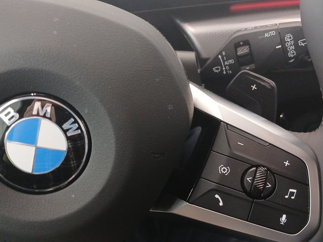 BMW X1 xDrive20d color Verde. Año 2025. 120KW(163CV). Diésel. En concesionario Enekuri Motor de Vizcaya