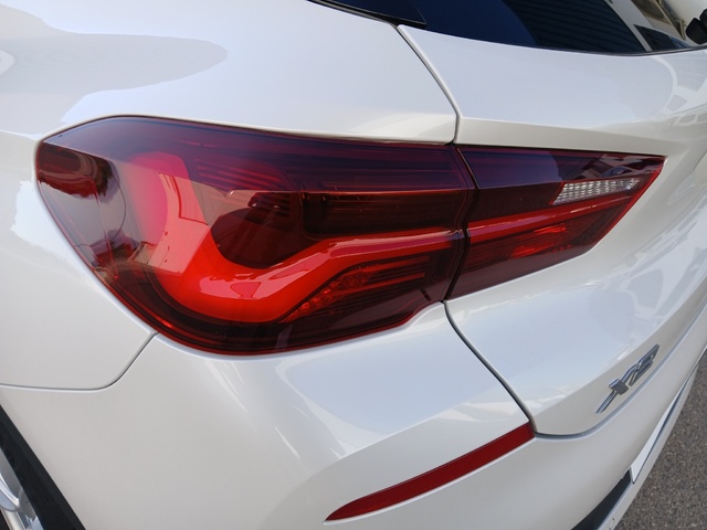 BMW X2 sDrive18i color Blanco. Año 2020. 103KW(140CV). Gasolina. En concesionario ALZIRA Automoviles Fersan, S.A. de Valencia
