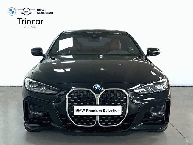 BMW Serie 4 420d Coupe color Negro. Año 2022. 140KW(190CV). Diésel. En concesionario Triocar Gijón (Bmw y Mini) de Asturias