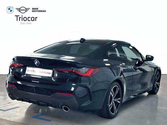 BMW Serie 4 420d Coupe color Negro. Año 2022. 140KW(190CV). Diésel. En concesionario Triocar Gijón (Bmw y Mini) de Asturias