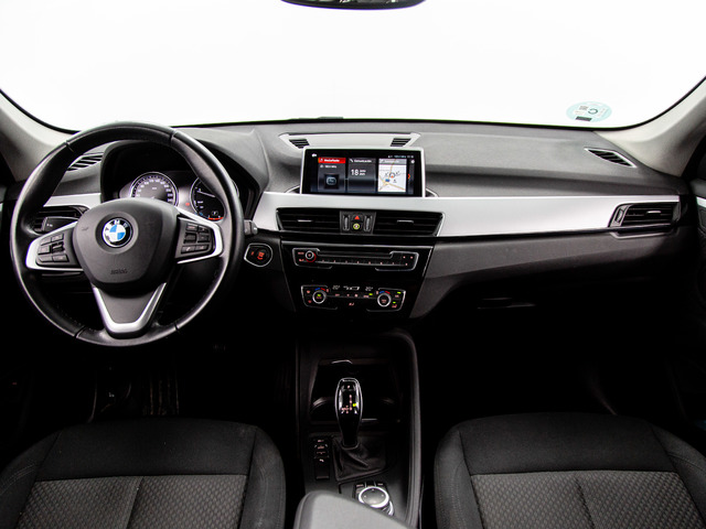 BMW X1 sDrive18d color Naranja. Año 2021. 110KW(150CV). Diésel. En concesionario Movil Begar Petrer de Alicante