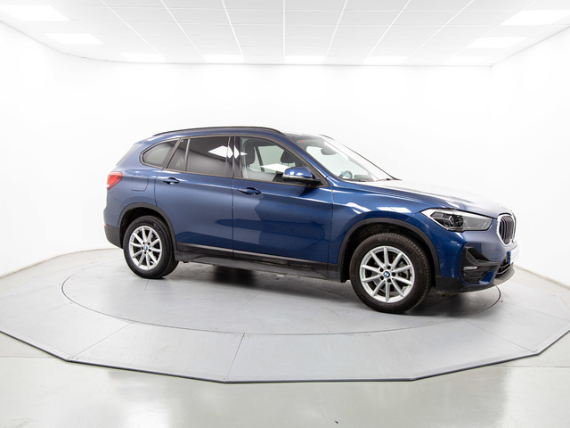 BMW X1 sDrive18d color Naranja. Año 2021. 110KW(150CV). Diésel. En concesionario Movil Begar Petrer de Alicante