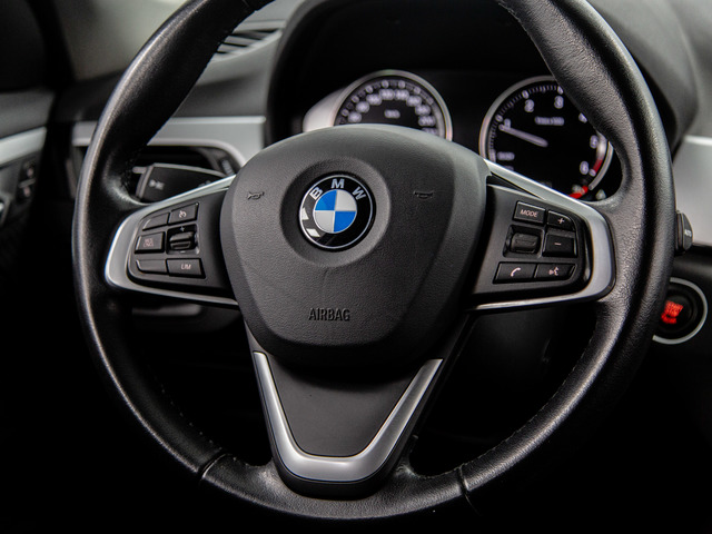 BMW X1 sDrive18d color Naranja. Año 2021. 110KW(150CV). Diésel. En concesionario Movil Begar Petrer de Alicante