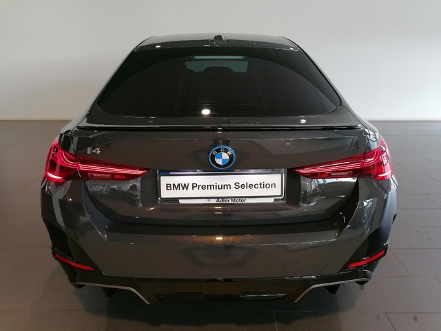 BMW i4 eDrive40 color Gris. Año 2025. 250KW(340CV). Eléctrico. En concesionario Adler Motor S.L. TOLEDO de Toledo
