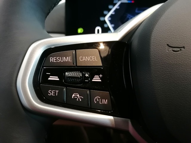 BMW i4 eDrive40 color Gris. Año 2025. 250KW(340CV). Eléctrico. En concesionario Adler Motor S.L. TOLEDO de Toledo