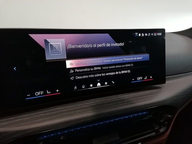 BMW i4 eDrive40 color Gris. Año 2025. 250KW(340CV). Eléctrico. En concesionario Adler Motor S.L. TOLEDO de Toledo