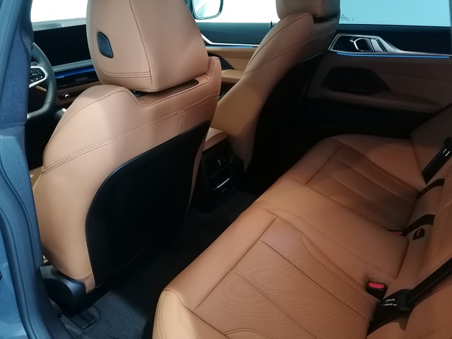 BMW i4 eDrive40 color Gris. Año 2025. 250KW(340CV). Eléctrico. En concesionario Adler Motor S.L. TOLEDO de Toledo