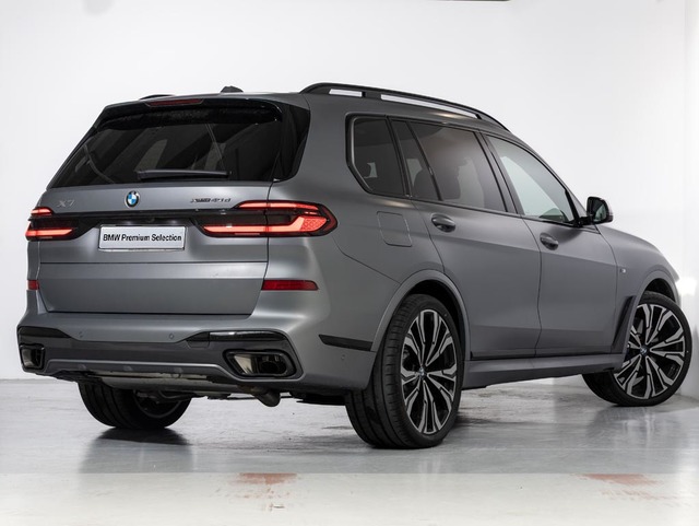 BMW X7 xDrive40d color Gris. Año 2025. 259KW(352CV). Diésel. En concesionario Oliva Motor Girona de Girona