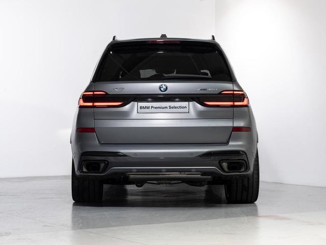 BMW X7 xDrive40d color Gris. Año 2025. 259KW(352CV). Diésel. En concesionario Oliva Motor Girona de Girona