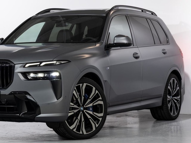 BMW X7 xDrive40d color Gris. Año 2025. 259KW(352CV). Diésel. En concesionario Oliva Motor Girona de Girona