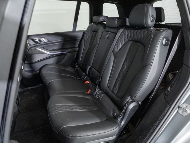 BMW X7 xDrive40d color Gris. Año 2025. 259KW(352CV). Diésel. En concesionario Oliva Motor Girona de Girona
