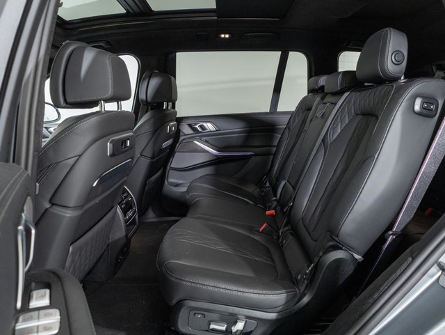 BMW X7 xDrive40d color Gris. Año 2025. 259KW(352CV). Diésel. En concesionario Oliva Motor Girona de Girona