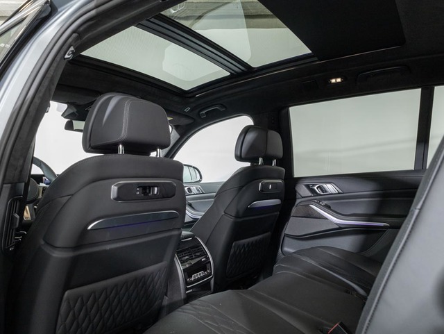 BMW X7 xDrive40d color Gris. Año 2025. 259KW(352CV). Diésel. En concesionario Oliva Motor Girona de Girona