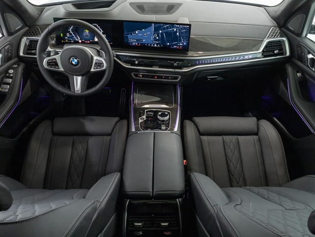 BMW X7 xDrive40d color Gris. Año 2025. 259KW(352CV). Diésel. En concesionario Oliva Motor Girona de Girona