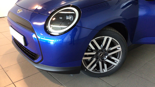 fotoG 5 del MINI MINI 3 Puertas Cooper E 135 kW (184 CV) 184cv Eléctrico del 2025 en Madrid