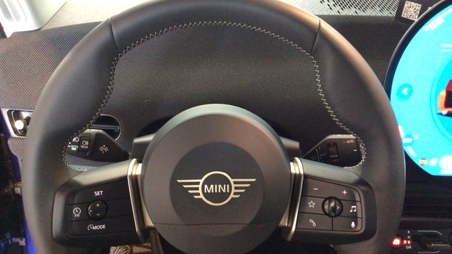 fotoG 11 del MINI MINI 3 Puertas Cooper E 135 kW (184 CV) 184cv Eléctrico del 2025 en Madrid