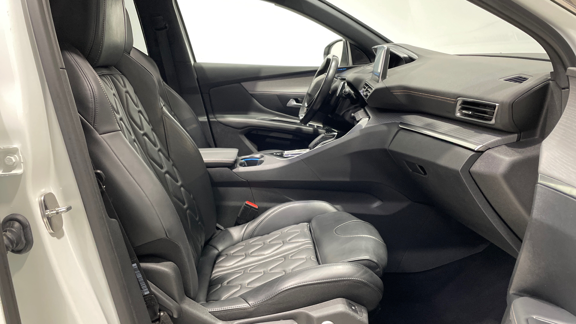 Peugeot 3008 Hybrid 300 - 7